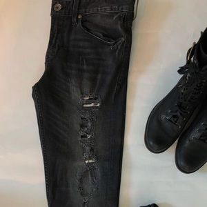 GUESS JEANS! Worn only once! SIZE 5 in US!